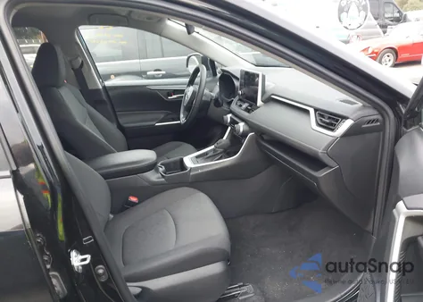 2024 Toyota Rav4 Xle z USA, uszkodzony, nr VIN 2T3W1RFV0RW308924